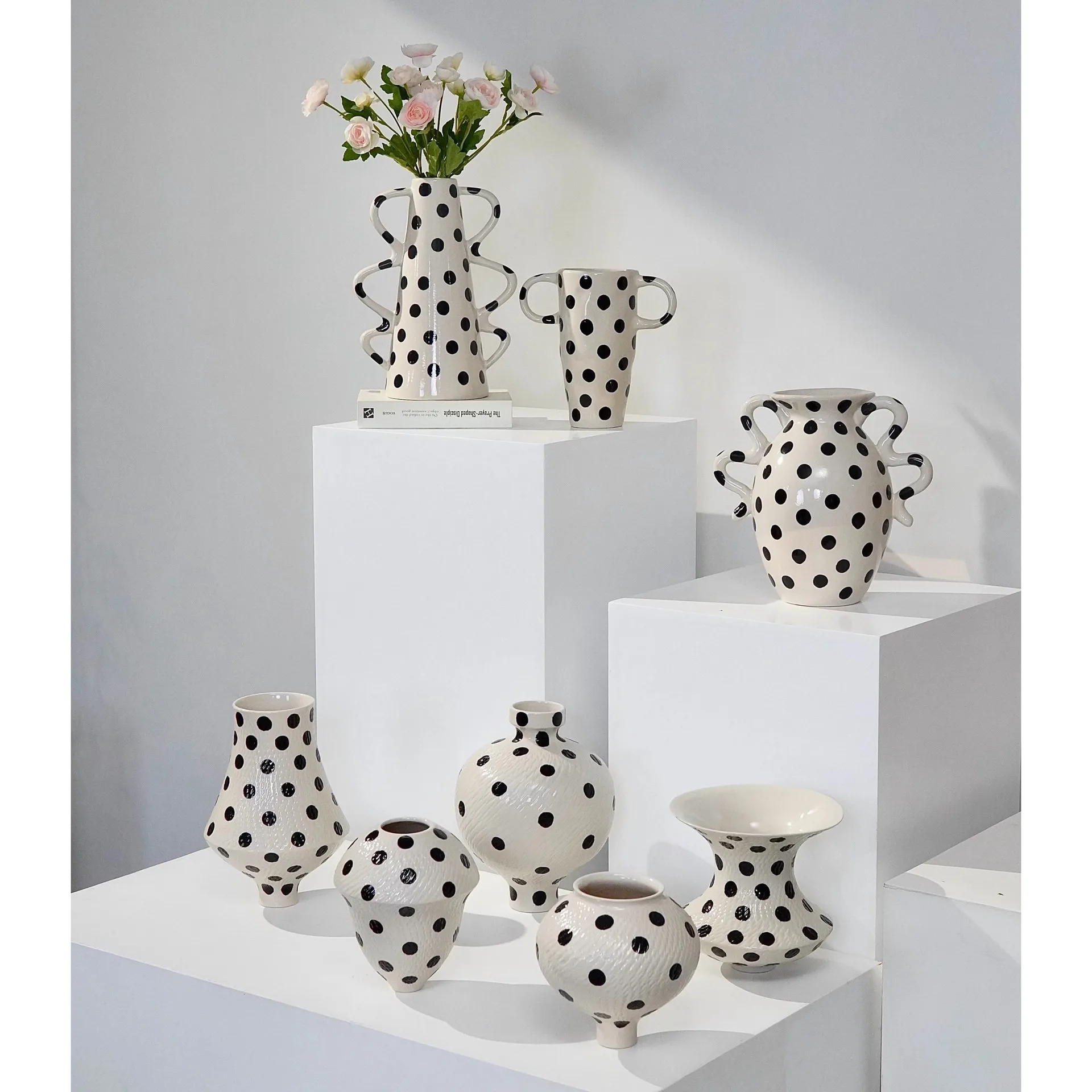 Polka Dot Ceramic Vase Handle Pot Flower Vase Flowerpot Ceramic Handicrafts Flower Arrangement Accessories Home Decoration