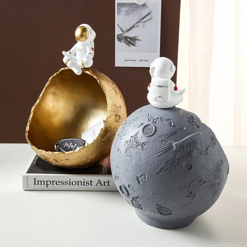 

Nordic Creative Astronaut Key Storage Ornaments Home Accessories Living Room Decoration Ornaments Gifts