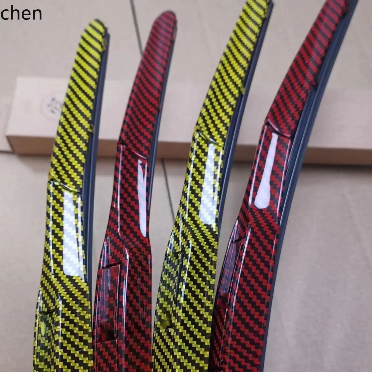 

ZML Carbon Fiber Pattern Wiper Blades with Bone Three-Section Universal Wiper Blades Imported Rubber Strips Sports Modified Car