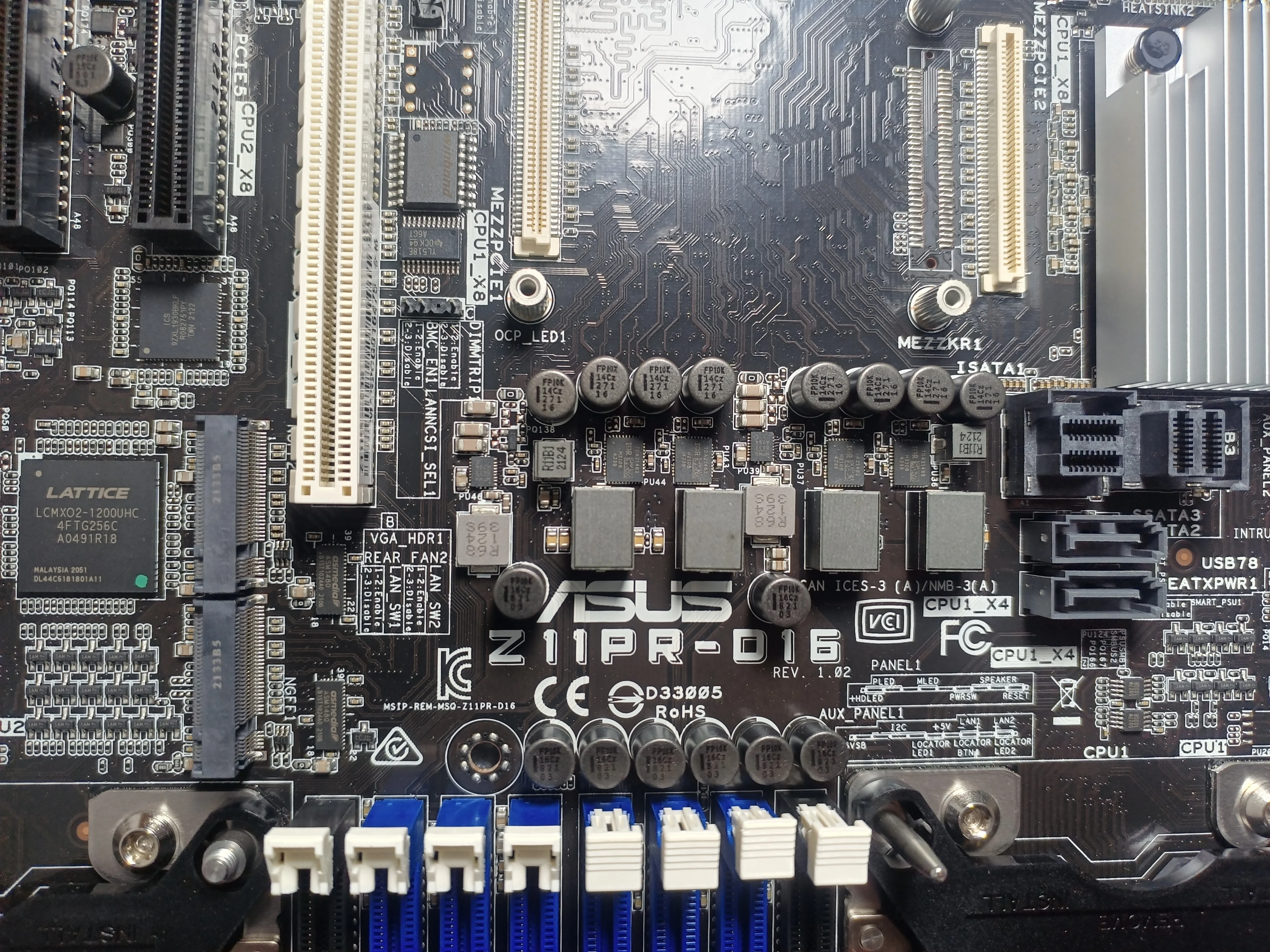 

ASUS Z11PR-D16 C621 LGA 3647 workstation Motherboard CPU compatible Xeon Gold 5218 6226R Silver 4214 16xDDR4 SATA3 M.2 SSI EEB