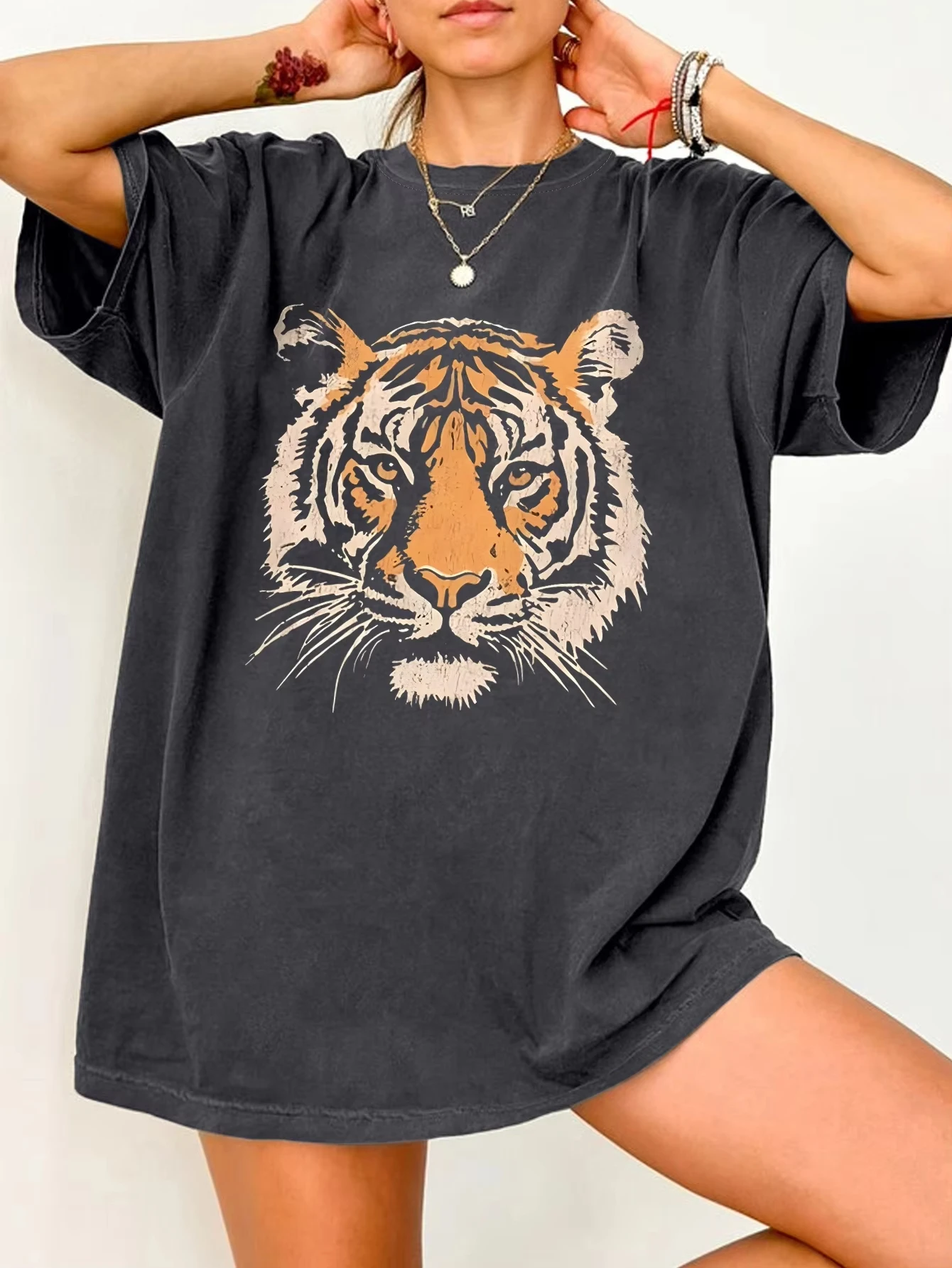 

Футболка унисекс в винтажном стиле с принтом тигра, хлопок, летняя, свободная, повседневная, для поколения Z, с коротким рукавом, ретро, в стиле Харадзюку, с круглым вырезом, хип-хоп