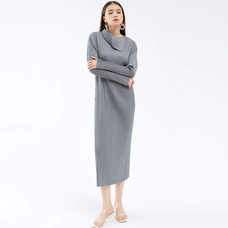 2022 autumn new Korean version women's solid color simple long-sleeved dress miyake pleated folding collar women's slim dress