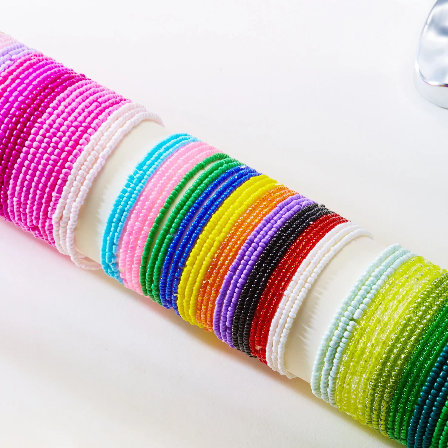Böhmisches Perlenarmband-Set für Frauen, bunt, dehnbar, Reisperlen, Kettenarmreif, stapelbarer Schmuck, Sommer- und Strandgeschenk – Detail 4