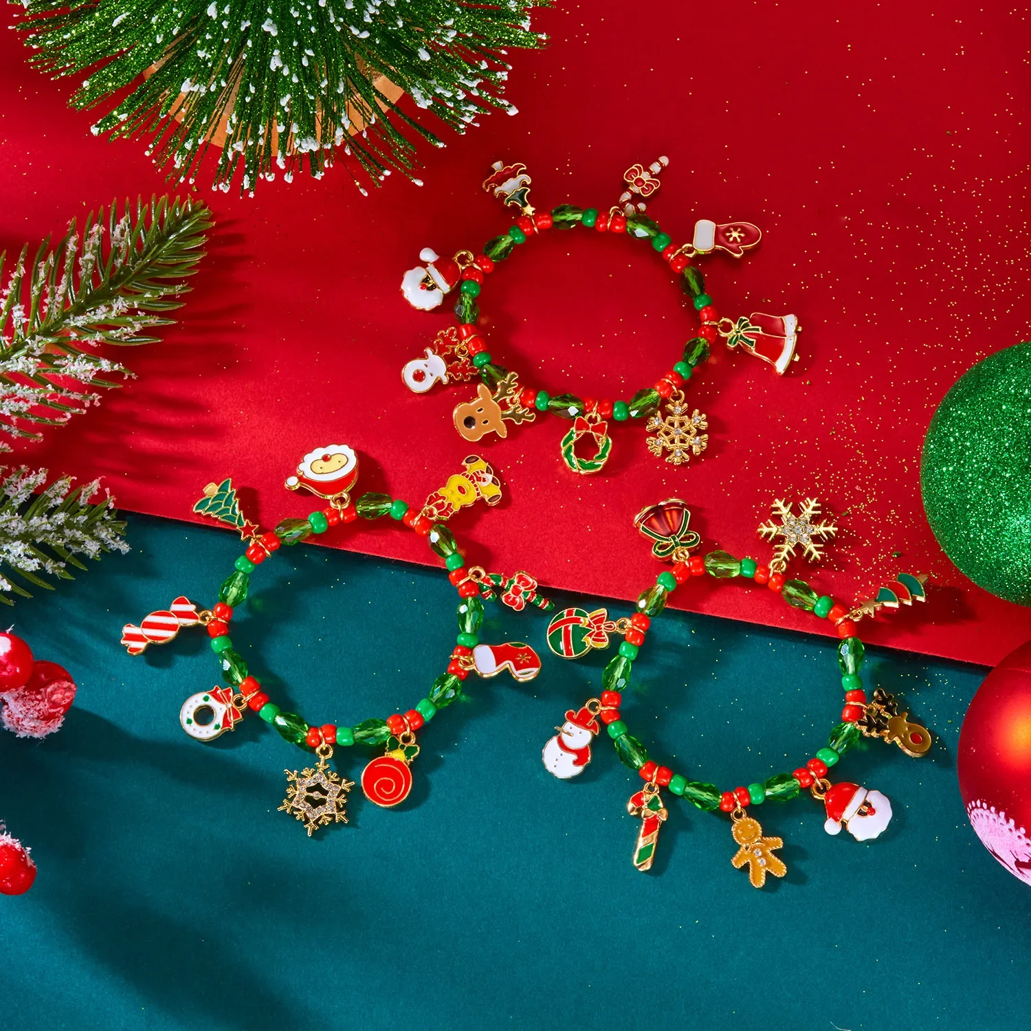 Fashion Handmade Crystal Beads Bracelet Christmas Tree Elk Snowflake Pendant Bracelet for Women New Year Party Jewelry Gift