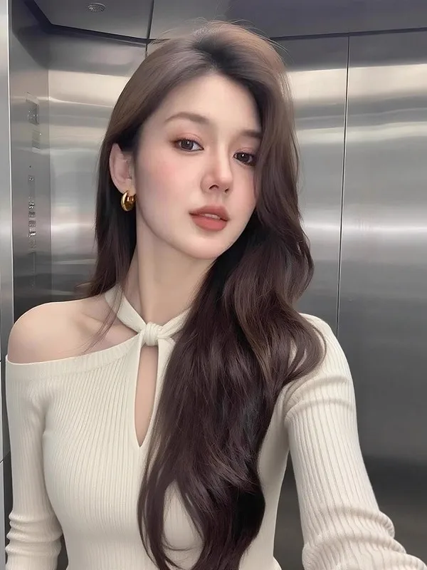 Early Autumn Winter Light Maturity Sweet Spicy Shoulder Bared Knitted Base Shirt Women's Inner Design Slim Fit Hollow Top