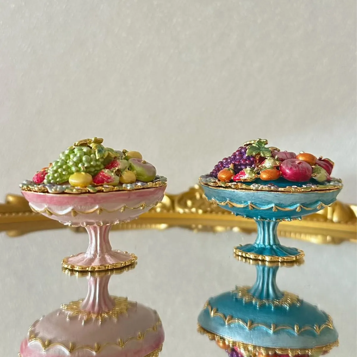 Enamel-Colored Seve…