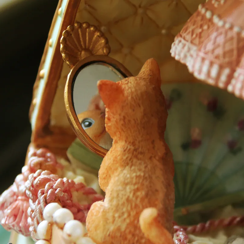 Cat Treasure Chest Rotating Music Box. Hand-wound Resin Cartoon Music Box. Vintage Birthday Christmas Gift