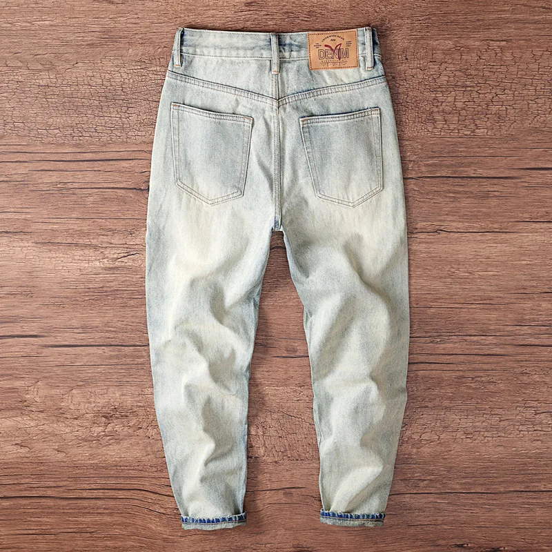 Nueva colección de primavera y otoño, pantalones vaqueros Retro lavados atualizados 2025, pantalones vaqueros de pierna pequeña a la moda con barro amarillo a la moda para hombre