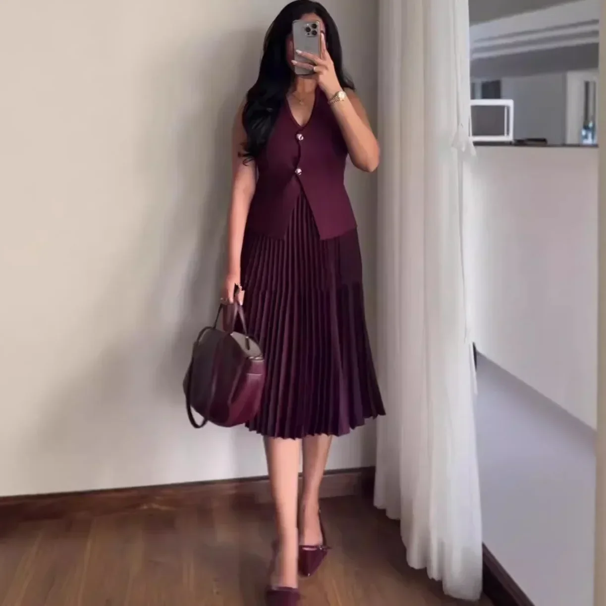 

Spring Chic Single Breasted Sleeveless Knitted Vest and A Line Skirt Suits Pleated Skirt Set for Women Lady Office Outfit