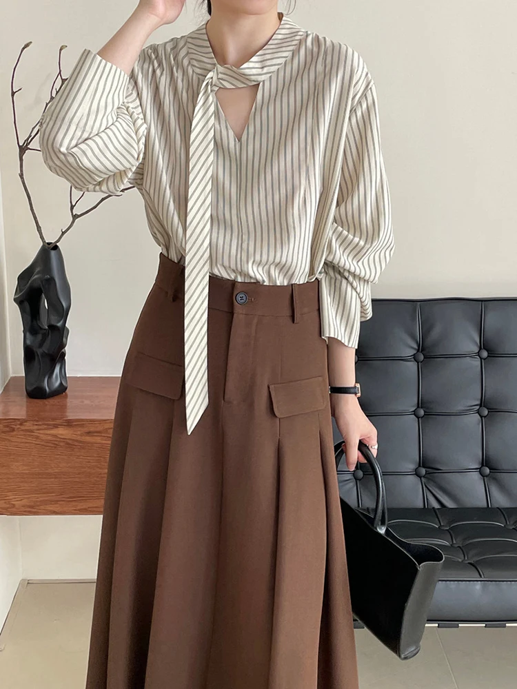 [EAM] Women Striped Hollow Out Elegant Big Size Blouse New Stand Collar Long Sleeve Shirt Fashion Spring Autumn 2024 1DH6783