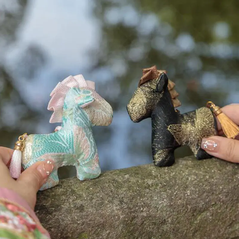 

Brocade Zodiac Sachets Empty Pouch Retro Pony Pattern Car Pendant Chinese Style Sachet Jewelry Storage Wedding Gift Bag