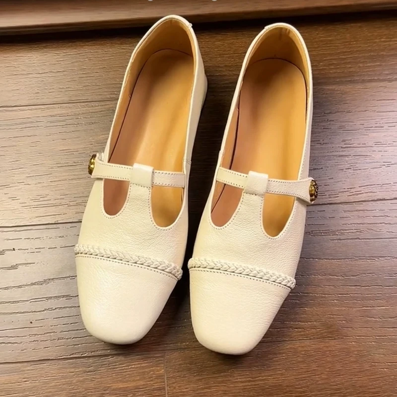 2025 nicho vintage cabeça redonda sapatos de luxo leve moda feminina calçado único botão fechamento e sola oca