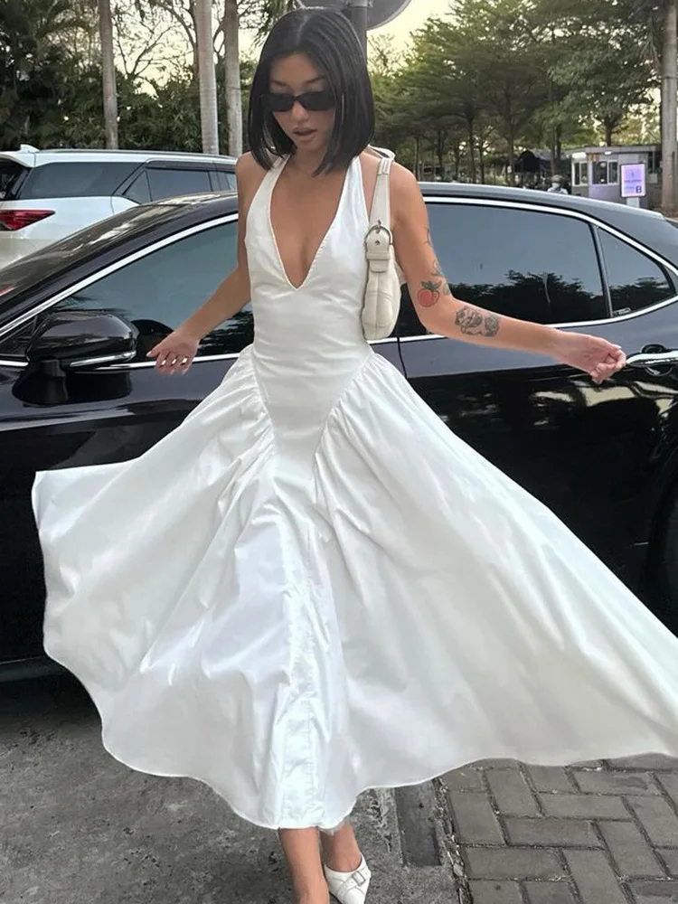 

Hot-Selling New Solid Color Sexy Deep V Hollow-Out Halter Elegant Flared Hem Dress Women's Fashion