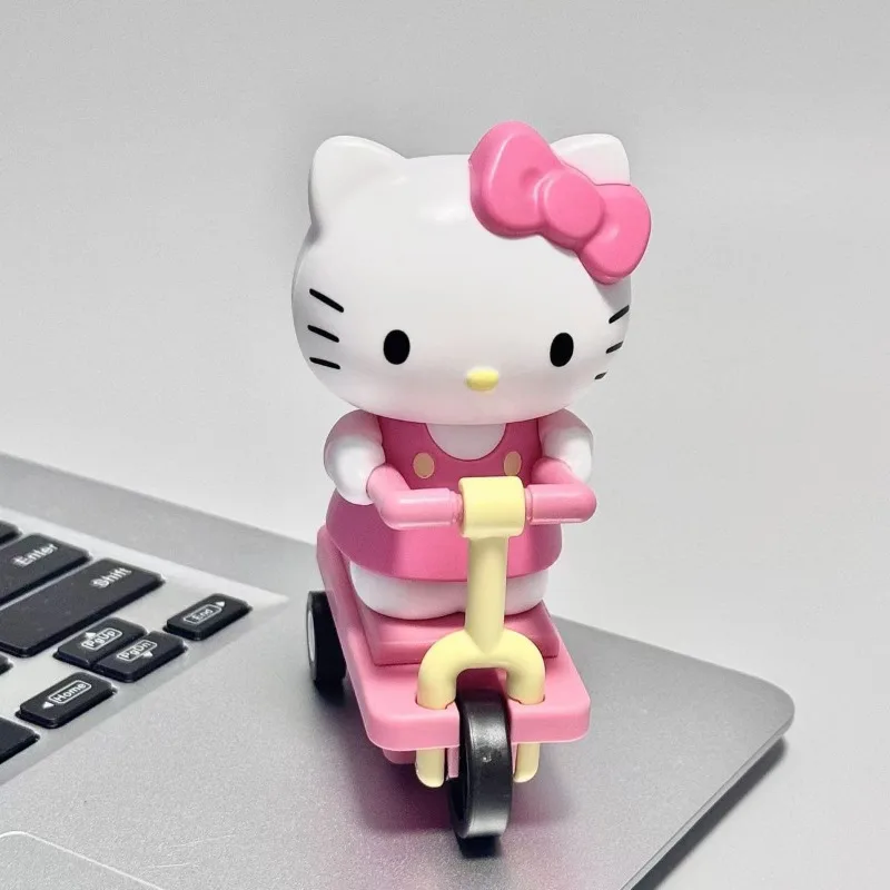 Hello Kitty PVC Anime Model Leuke Scooter Speelgoed Beweegbare Desktop Auto Decor Gift Actiefiguren
