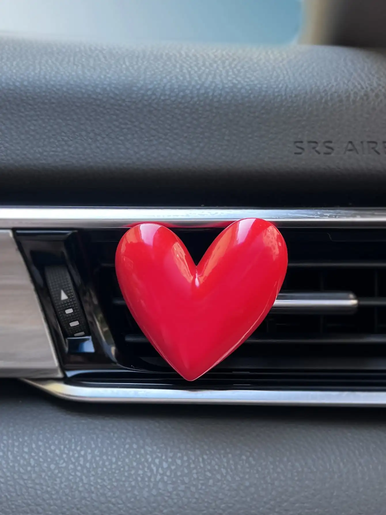 Car Air Outlet Decorative Clip Red Heart Car Perfume Lovely Heart Car Air Freshener Decorative Perfume Clip Auto Interior