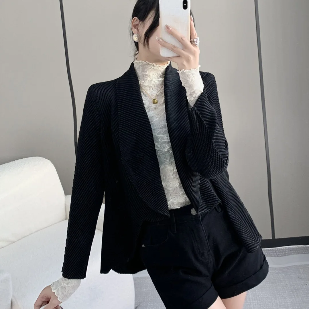 

Fall Outerwear Women's Thickened Elegant Versatile Pleated Open Cardigan Top Layered Shawl Commute Style Regular Thickness
