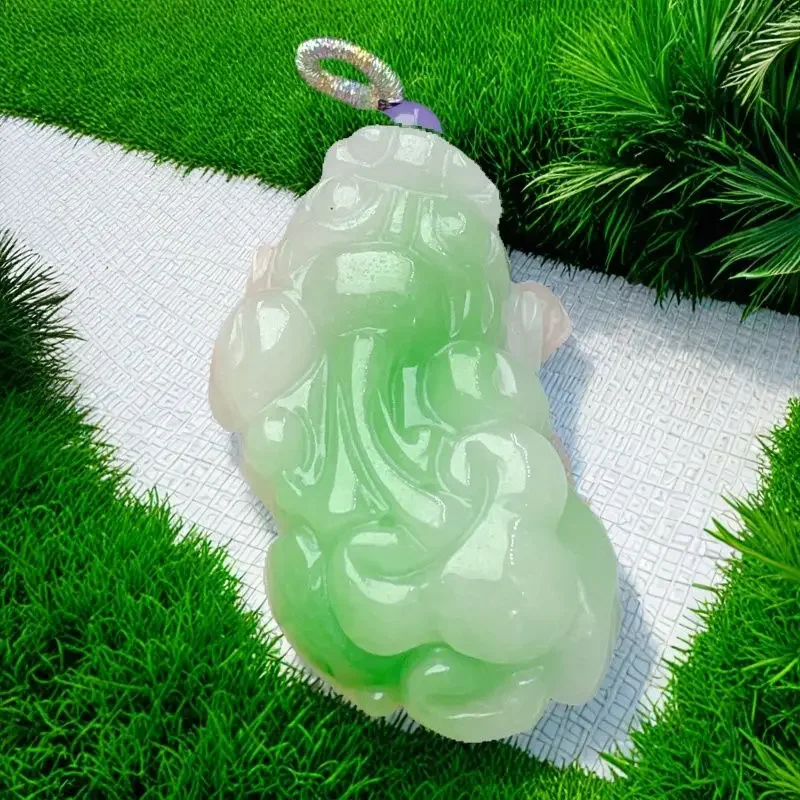 Natural Myanmar old pit species, jadeite glutinous species, white background green Pixiu, hand-carved to protect your safety