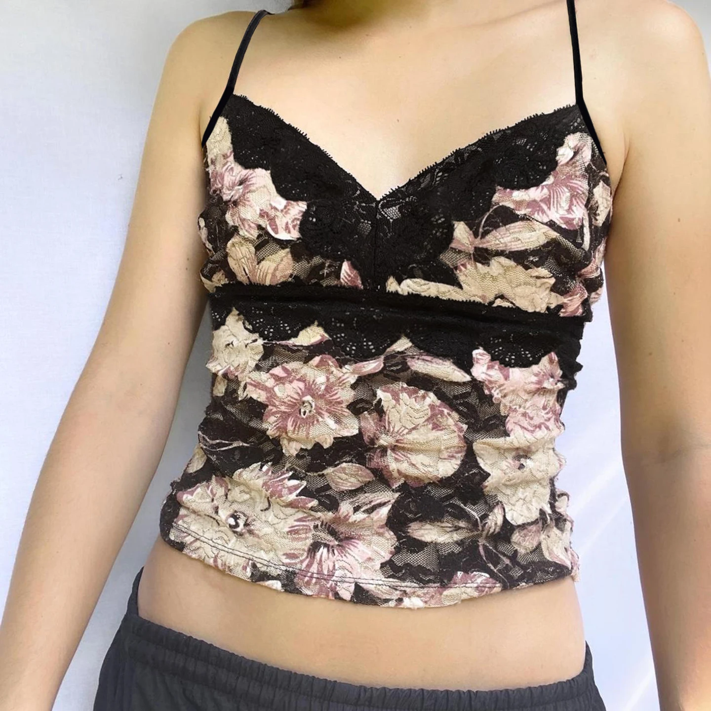 ヴィンテージプリントタンクトップ Y2k ノースリーブバック - Cami Top Lace のレビューと価格
