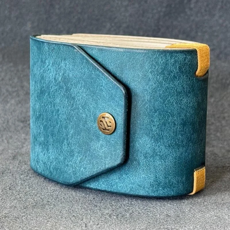 Creative New Practical Leather Wallet Storage Bag the Ca Wrap Wallet Functional Small Bag for Men And Women