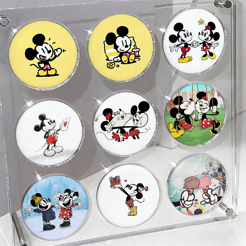 

Cute M-Mickys Mouse Brooches Stylish Ornament Pins Exquisite Round Badge Bag Accessories Jewelry Gifts