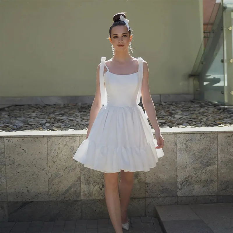 Elegant White Spaghetti Strap Short Homecoming Dresses Sweet Simple Bow Tie Pleat Mini Prom Gown Solid Color