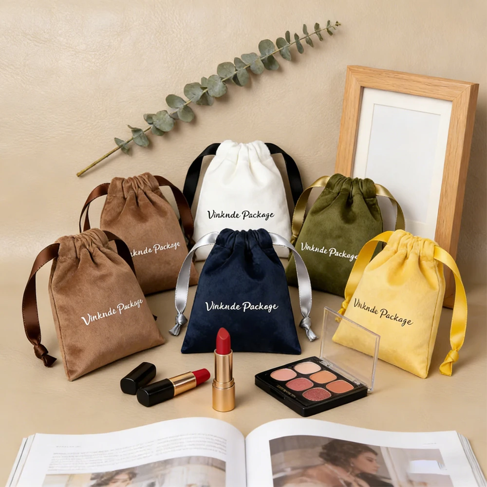 

Бархатная сумка для хранения ювелирных изделий на шнурке с логотипом, изготовленная на заказ для колец, серег, ожерелий, браслетов, часов, органайзера, фланелевая сумка