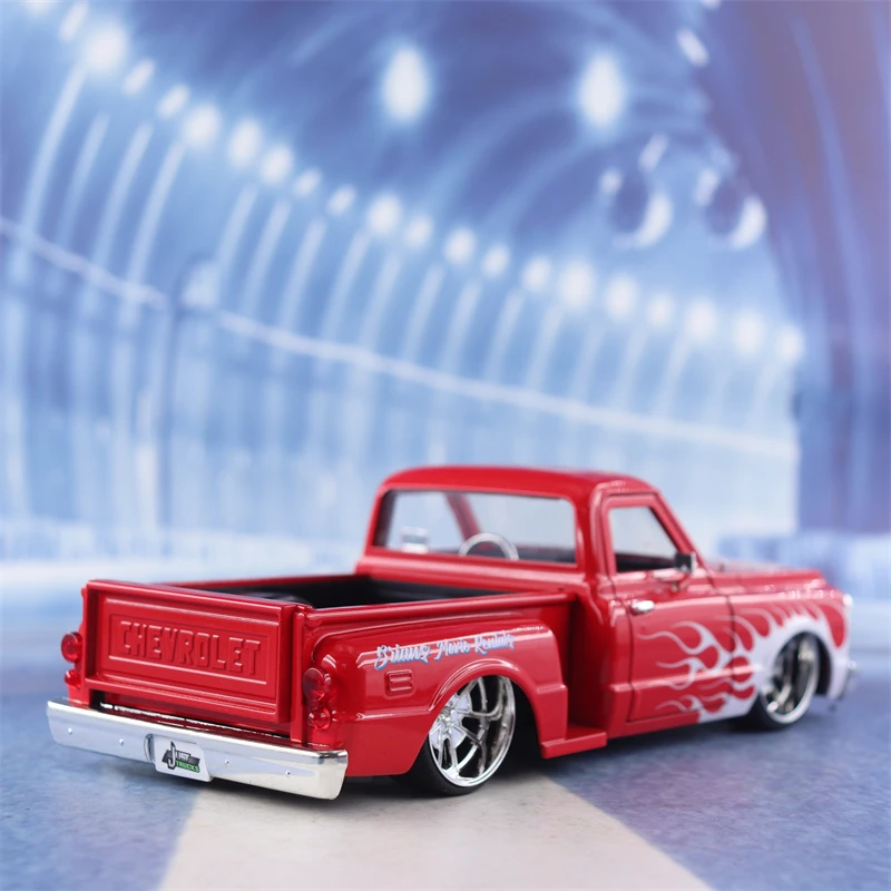 1:24 1969 CHEVROLET C10 STEPSIDE High Simulation Diecast Car Metal Alloy Model Car decoration display collection gifts J336