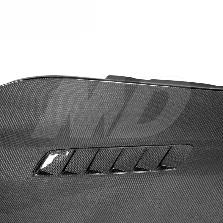 Capô de fibra de carbono