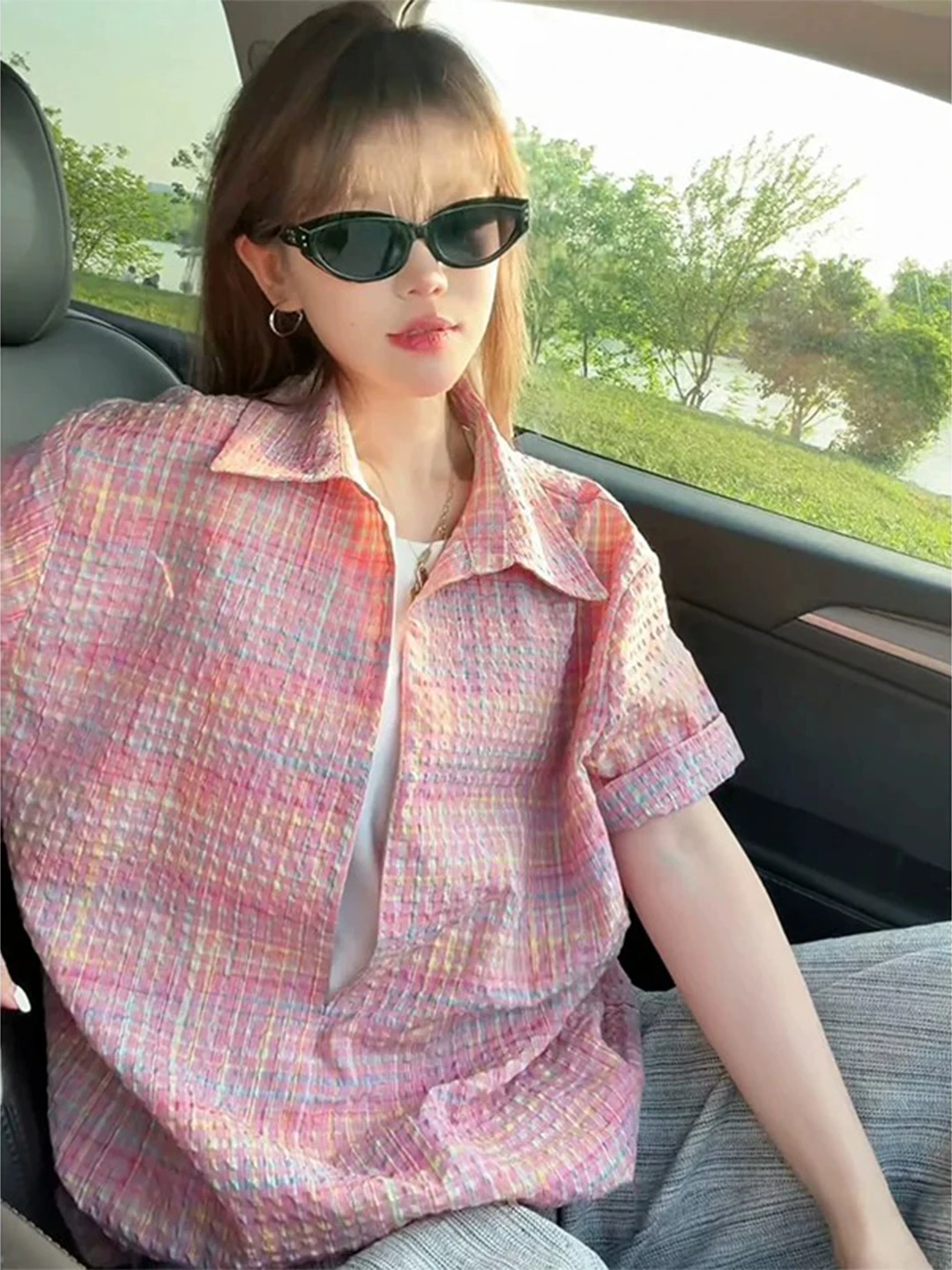 

Dopamine Pink Bubble Cloth Shirt Men's Summer Neutral Style V-Neck Ice Silk Short Sleeve Plaid Fake Two-Piece Loose Fit Casua...