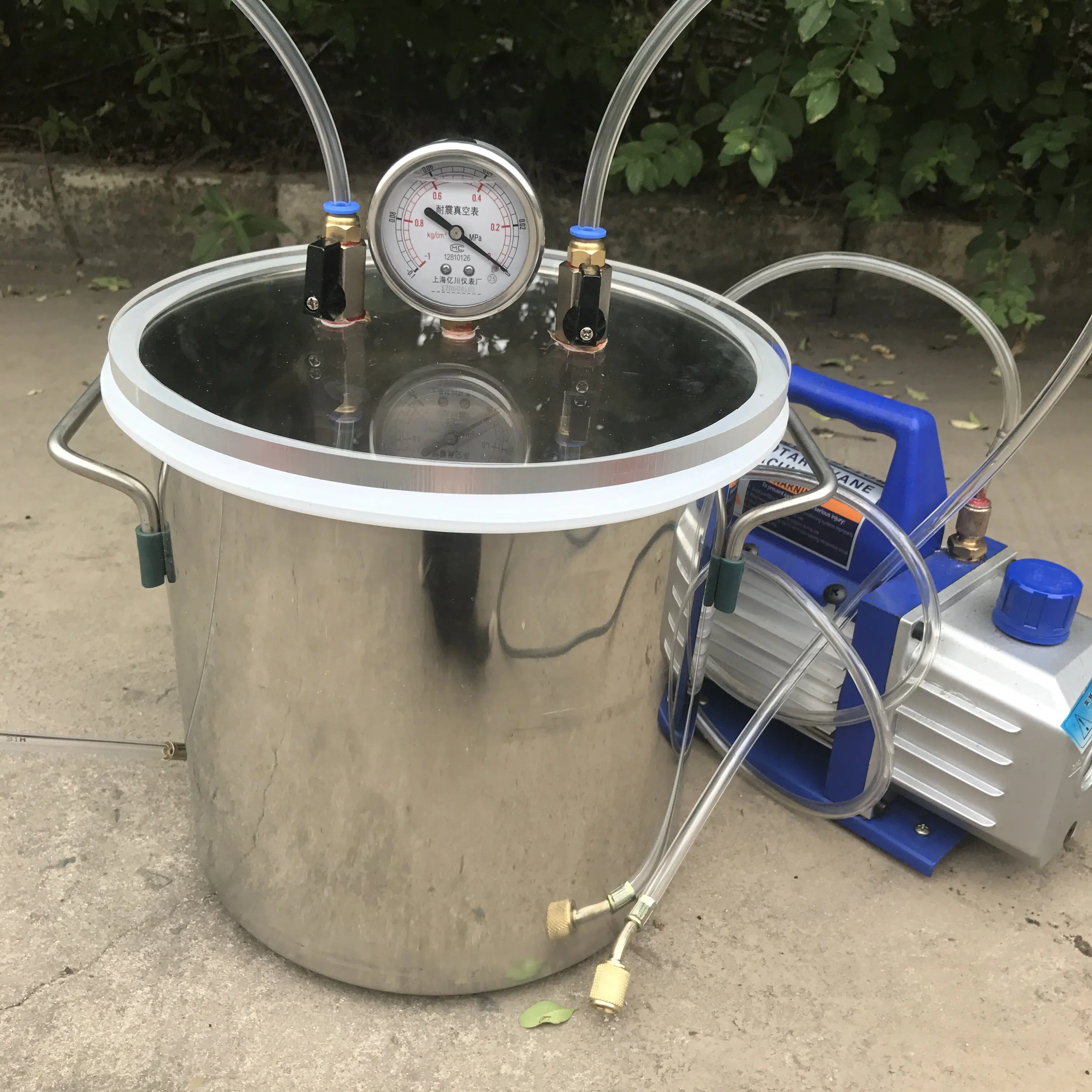 Vacuum saturation cylinder device Experimental testing equipment Silicone defoaming bucket Hand paste Carbon fiber resin