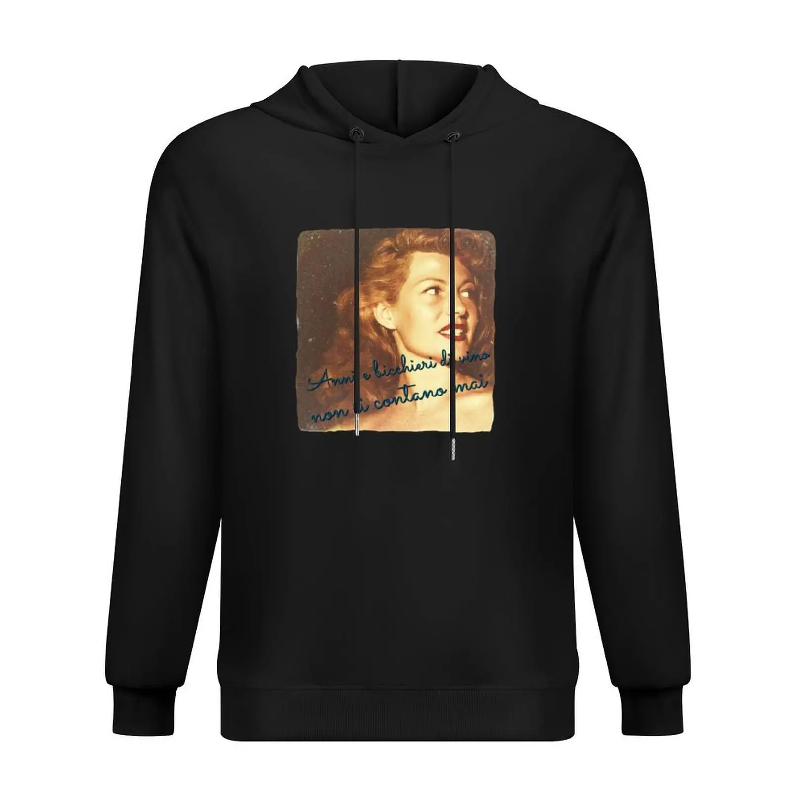 Anni e bicchieri di vino non si contano mai -( in English, Age and glasses of wine should never be counted) Beautiful ol Hoodie