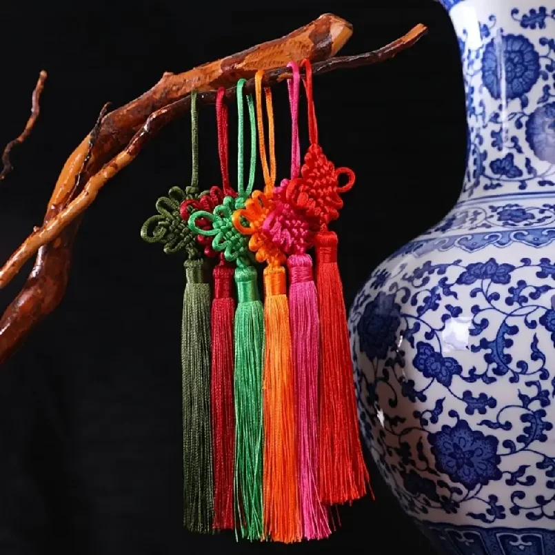 Small Size Chinese Knot Tassel Chinese Style Traditional Handmade Chinese Knot Pendant DIY Polyester Gift Box Pendant Home Decor