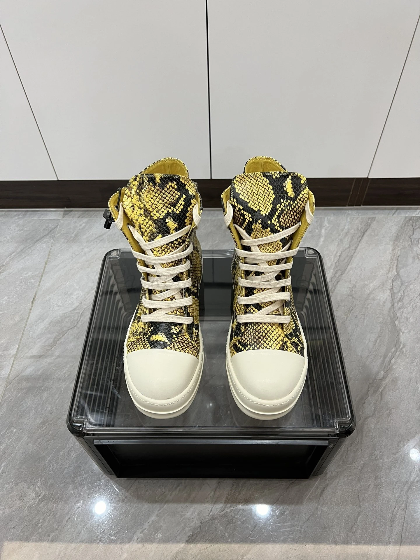 

Yellow Python Patterned Cowhide High Top Casual Shoes Men's Women's Fashion Classic Design Sports Quality New Style