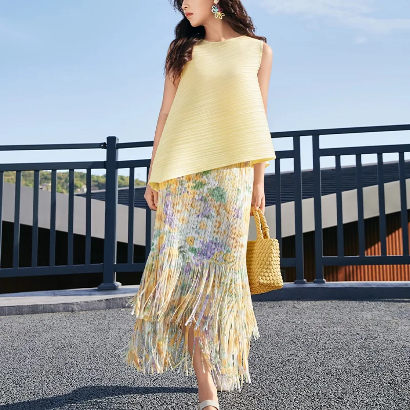 

Miyake Summer Tops Floral Fringe Half Skirt Women's Set Pleated Stretch Dynamic Drape Tank Tee Seaside Beach Vacation Clothing