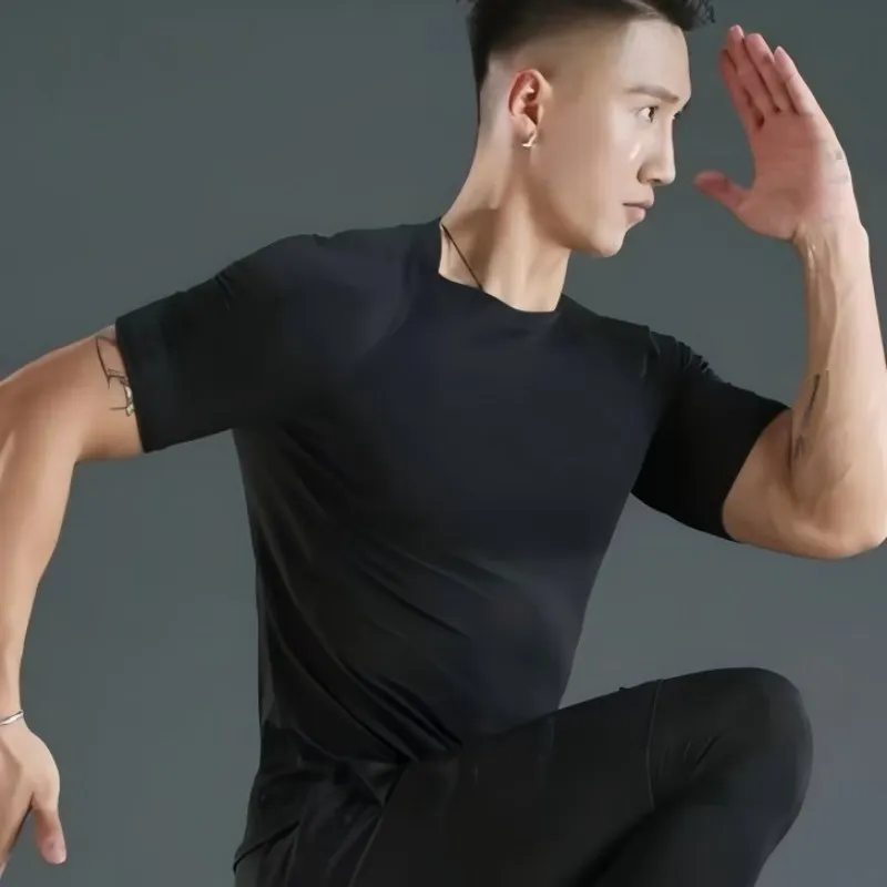 2025 ضغط تي شيرت الرجال قصيرة الأكمام الرياضة تيز اللياقة البدنية الجري Sportsear الرجال رياضة مرونة سريعة الجافة الركض قمم تي شيرت