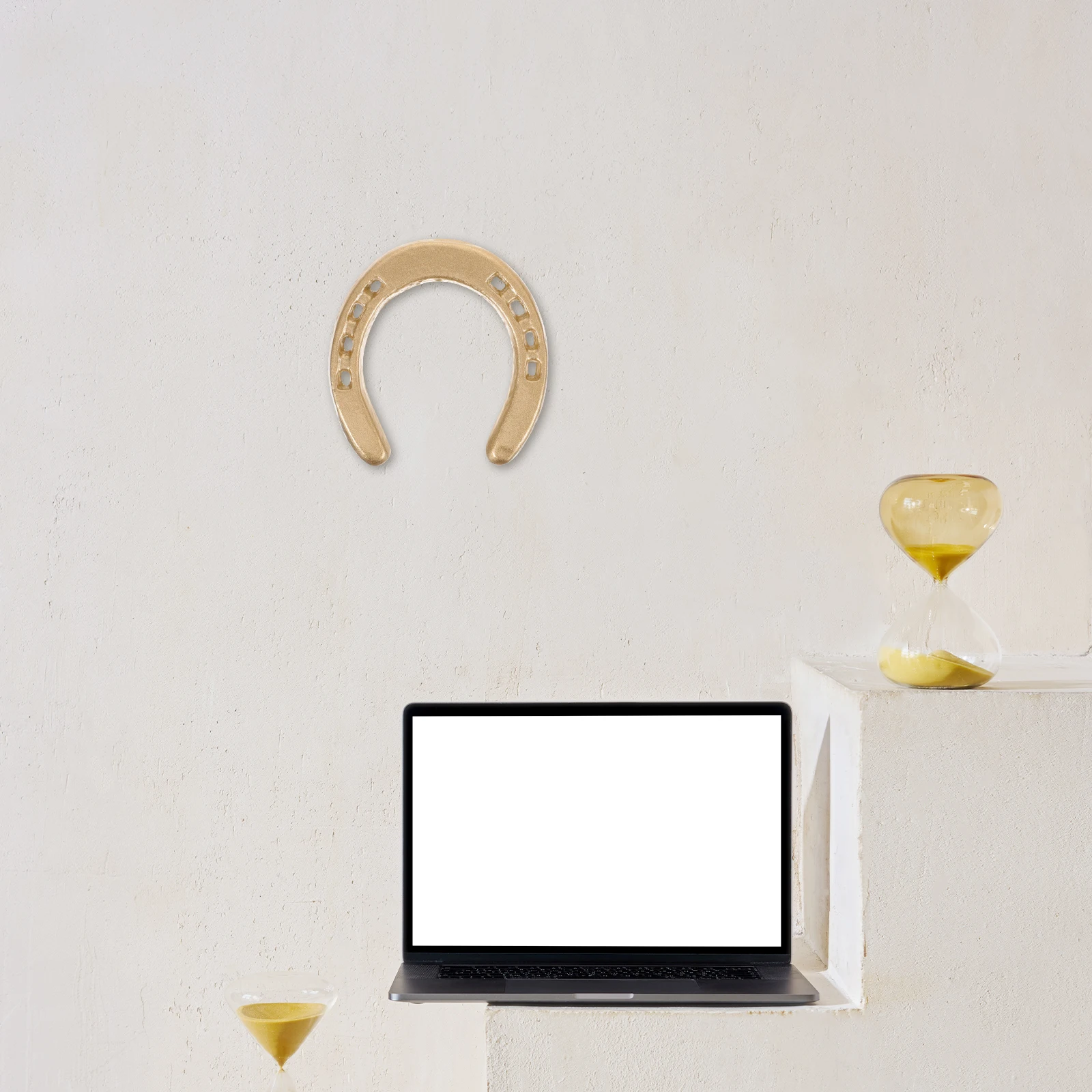 

Cast Iron Horseshoe Wall Decor Retro Metal Pendant For Home Living Room Bedroom Bathroom Office Decoration Vintage Style