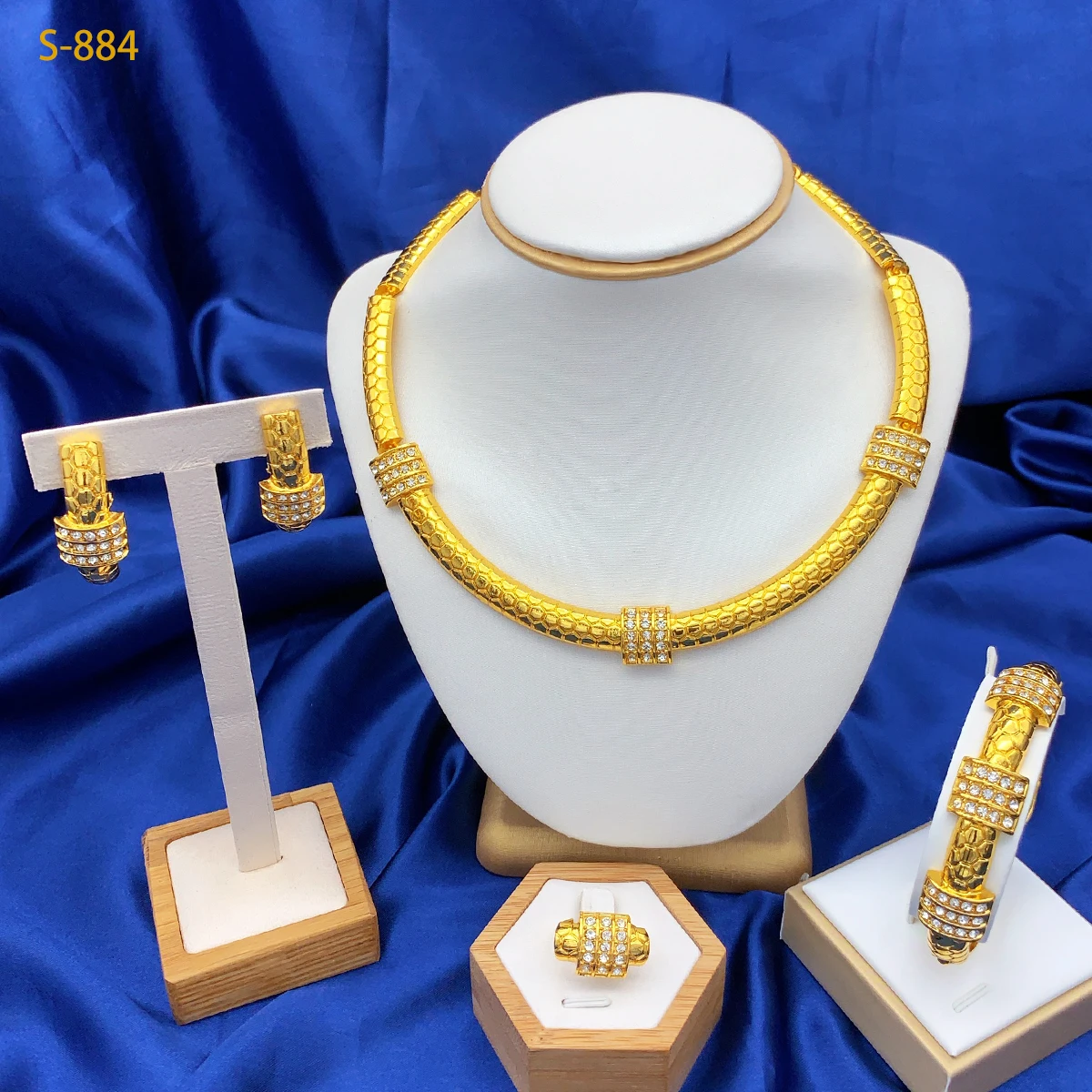 

Wholesale Dubai 24K Gold Plated Jewelry Set for Women Necklace Earrings Bracelet Ring African Bridal Wedding Gifts