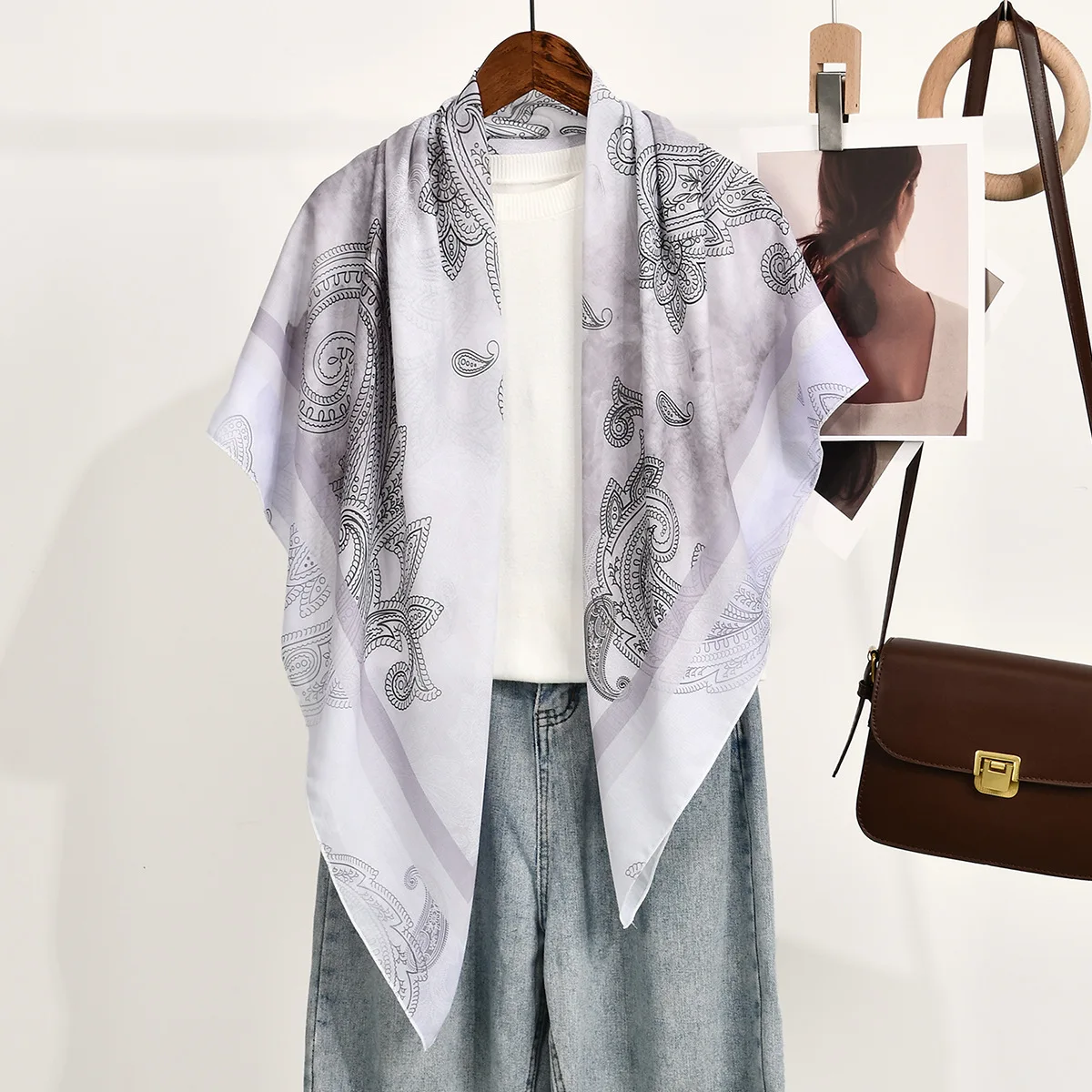New Border Print Polyester Square Scarf for Women, Korean Artistic Office Scarf, Versatile Large Spring Autumn Neck Scarf