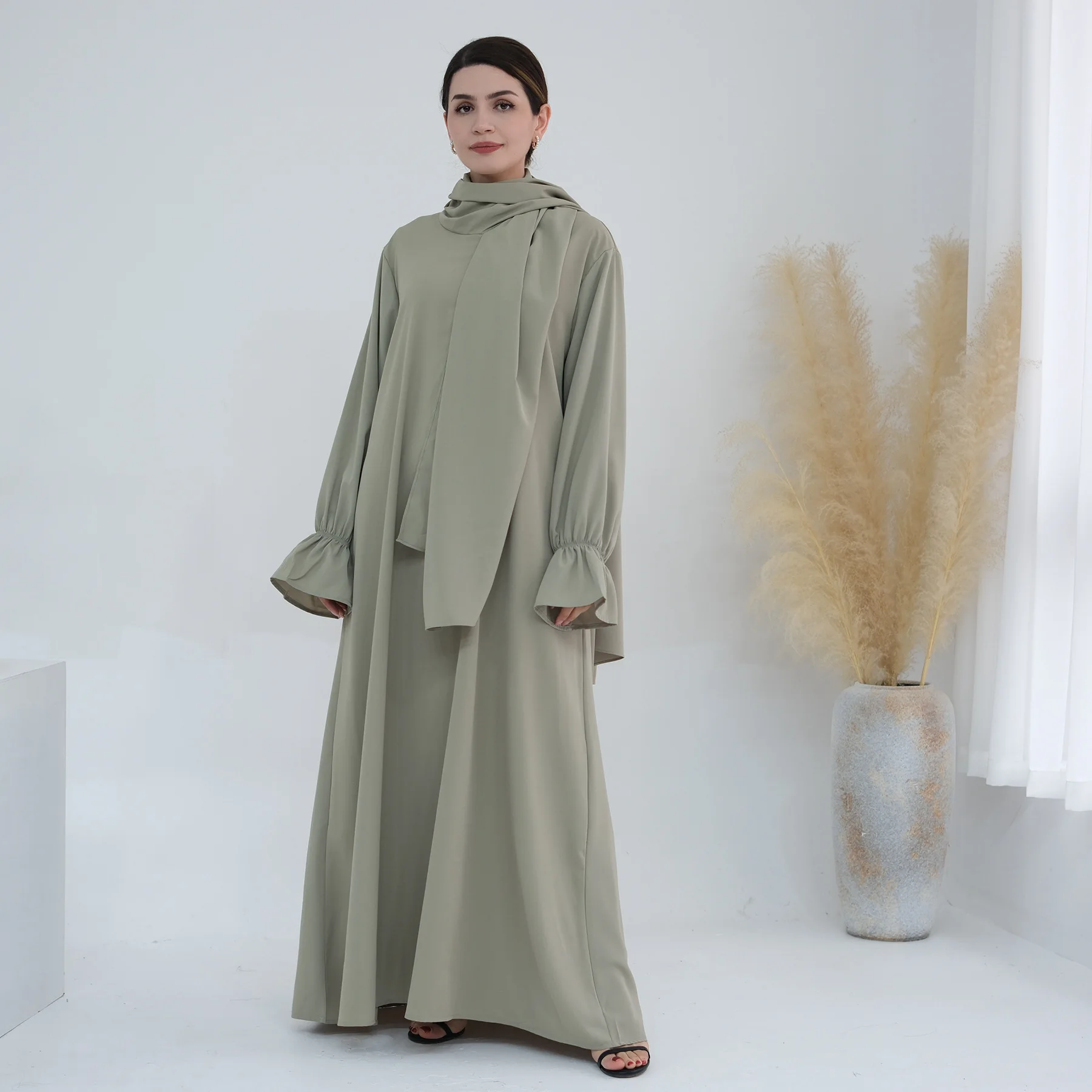 

Dubai Turkey Long Muslim Dress Women Flared Sleeves Kaftan Plus Size Casual Abaya Women Clothes Dress Musulmane Vestidos Largos