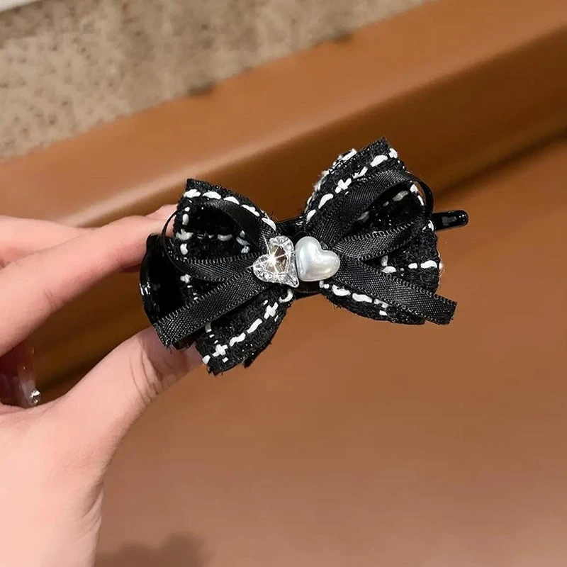 مشبك شعر على شكل فيونكة عطرية صغيرة للنساء، مشبك شعر أنيق على شكل رأس كرة قرش، مشبك شعر على شكل فتاة عصرية خلفية من الرأس