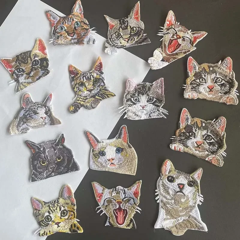 Cartoon Cute Cats Patch termokolant naszywki na ubrania, tkanina pasiasta wyszywany wzór kota aplikacja żelazko na łaty na odzież,