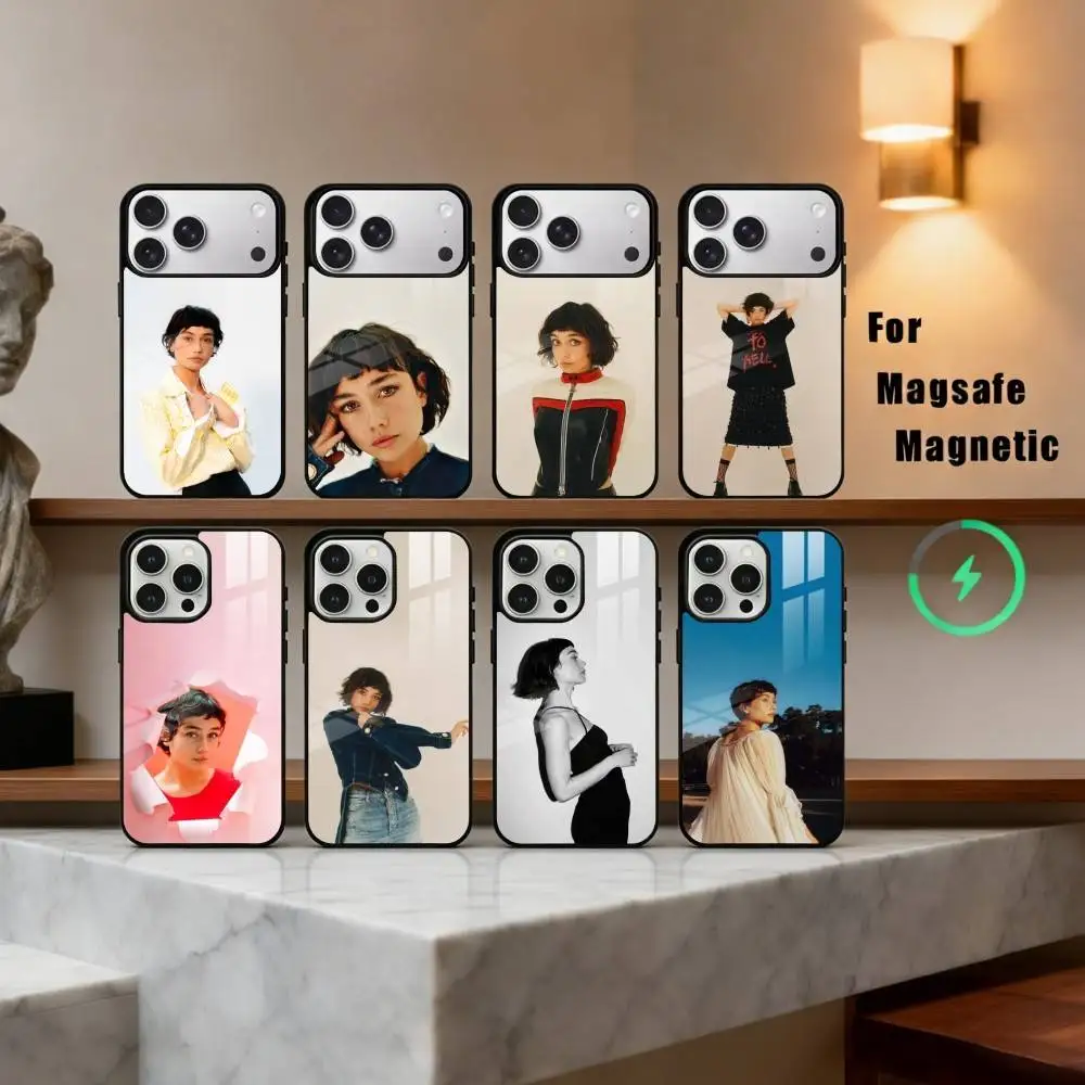 

Edgy S-Sydney C-Chandler Actress Phone Case For iPhone17,16,15,14,13,12,11 Plus,Pro Max Magnetic For Magsafe Wireless Charging