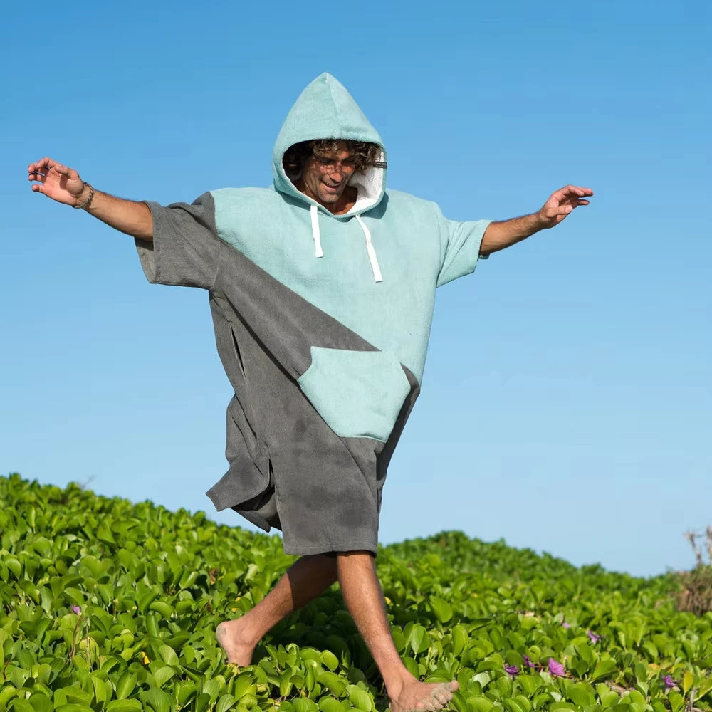 

Hooded Bathrobe Swimming Diving Thicken Changing Robe Poncho Keep Warm Microfiber Towel Wind proof Winter Surfing Quick Dry Coat