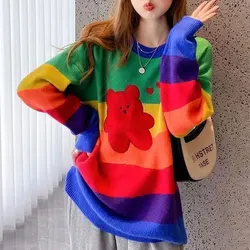 Suéteres de malha listrada cor coreana para mulheres, bordado de urso, manga comprida, gola redonda, saltadores soltos, roupas femininas, moda, outono, inverno