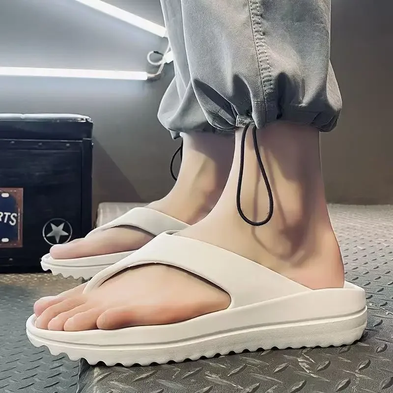 2025 신상 트렌디 남성 샌들 굽높은 밑창 미끄럼 방지 비치 샤워 슬리퍼 여름 여성 EVA 소재 슈즈