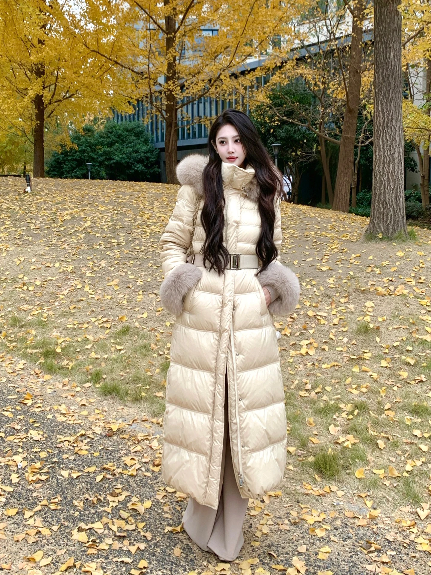 

Kian Solstice Premium Champagne Long Waist-Cinching Women's down Jacket Fur Lined Hooded Coat Warm Casual Style 90% down