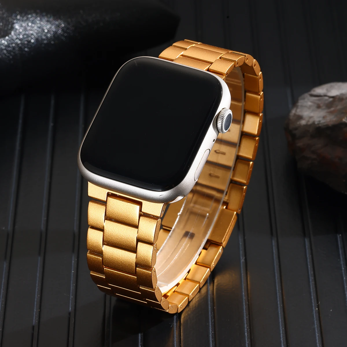 Magnetic Metal Watch Band, Compatible with Series 1-11/Ultra/SE, 38-49mm, Suitable for Business & Daily Use (Watch Not Included)