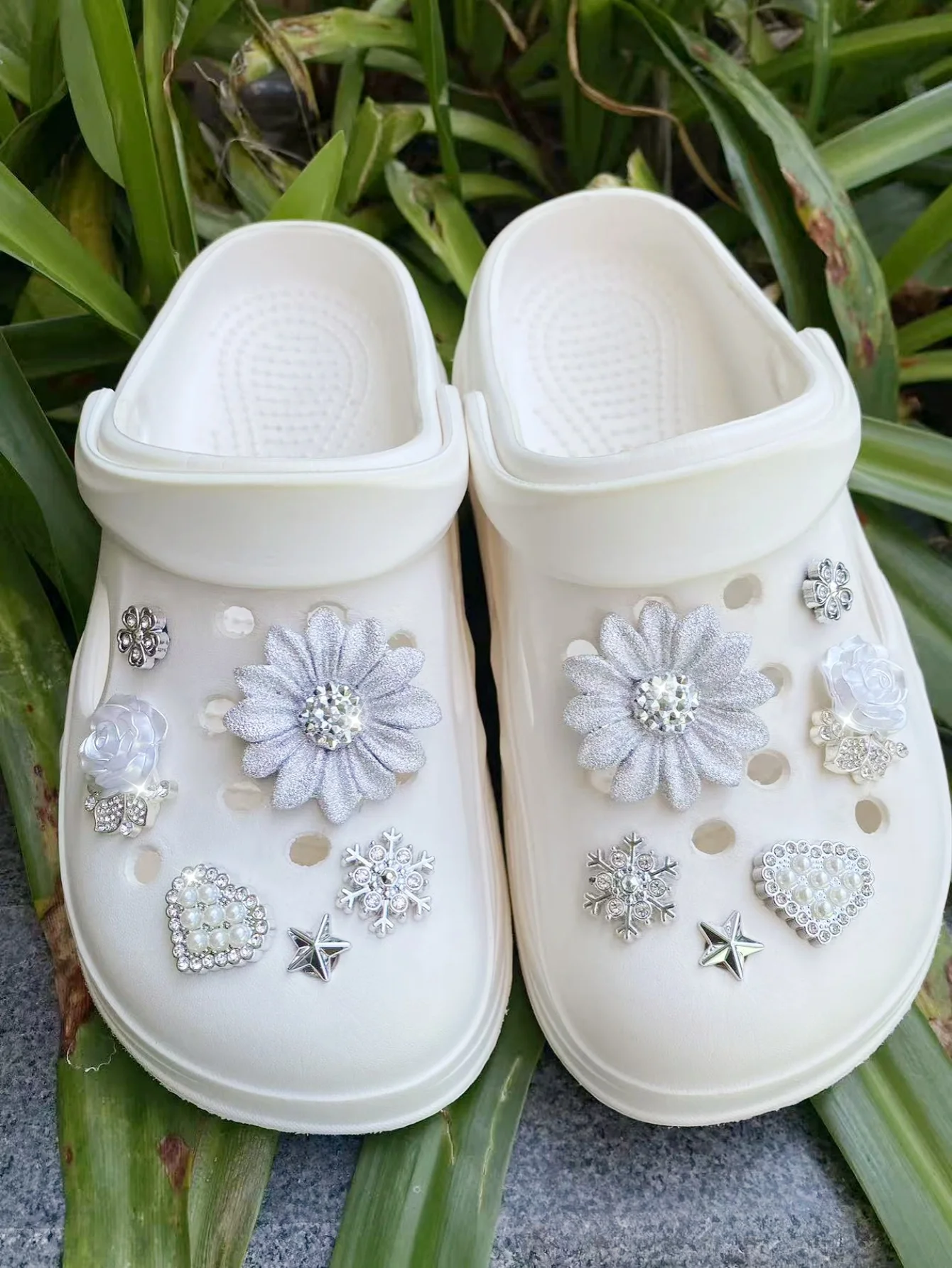 12 silver dot diamond flower, star, snowflake, heart-shaped shoe buckle DIY decorations, multi-functional shoe clip accessories