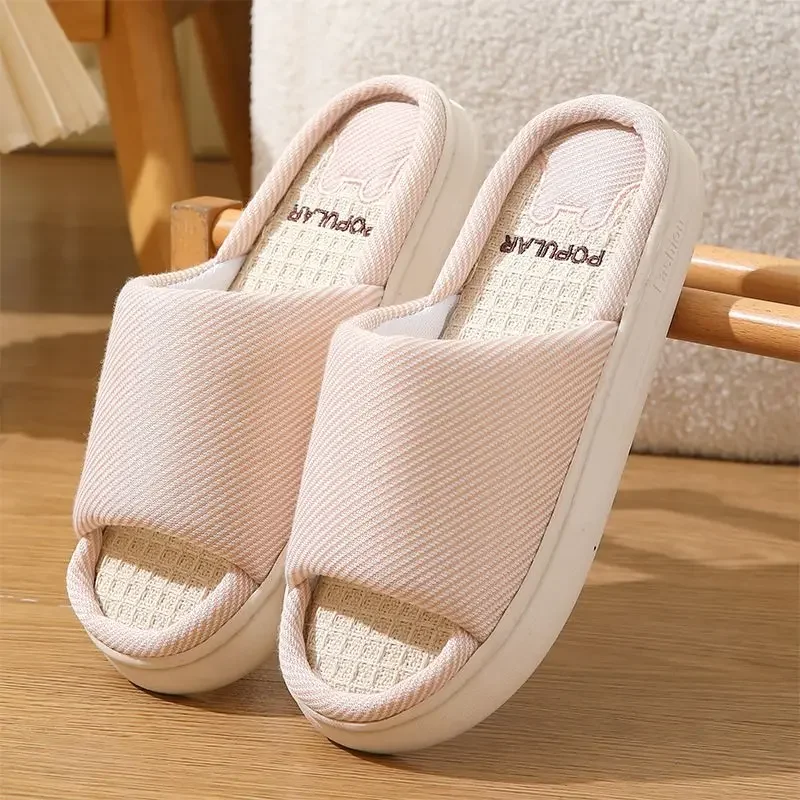 Thick-Soled Linen Slippers for Women with Bear Design, Winter Home Indoor Wooden Floor Cotton Support