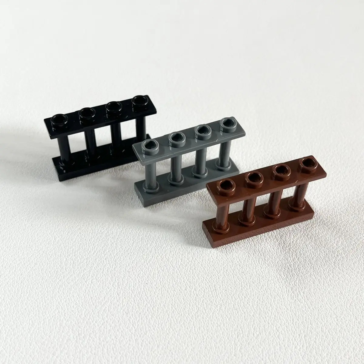 10/20Pcs Building block accessories 1x4x2  railings street scene assembly to build spare parts